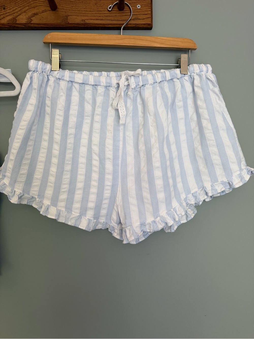 8 Oak Lane 100% Cotton Ruffle Blue White Textured Stripe Tie-Shoulder Set - Picture 6 of 17